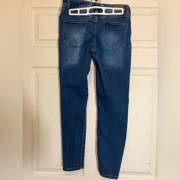Tahari jeans, Chloe style, Fit Solution Skinny, size 4, excellent condition, - Picture 6 of 6